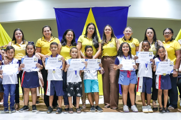 Prefeitura celebra Dia do Estudante premiando destaques do Avalia Banzaê e da OBMEP